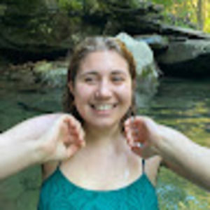 Meet your Posher, Emily